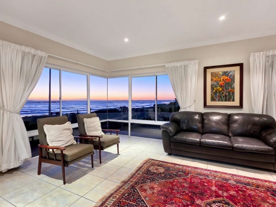 5 Bedroom Property for Sale in Bloubergstrand Western Cape